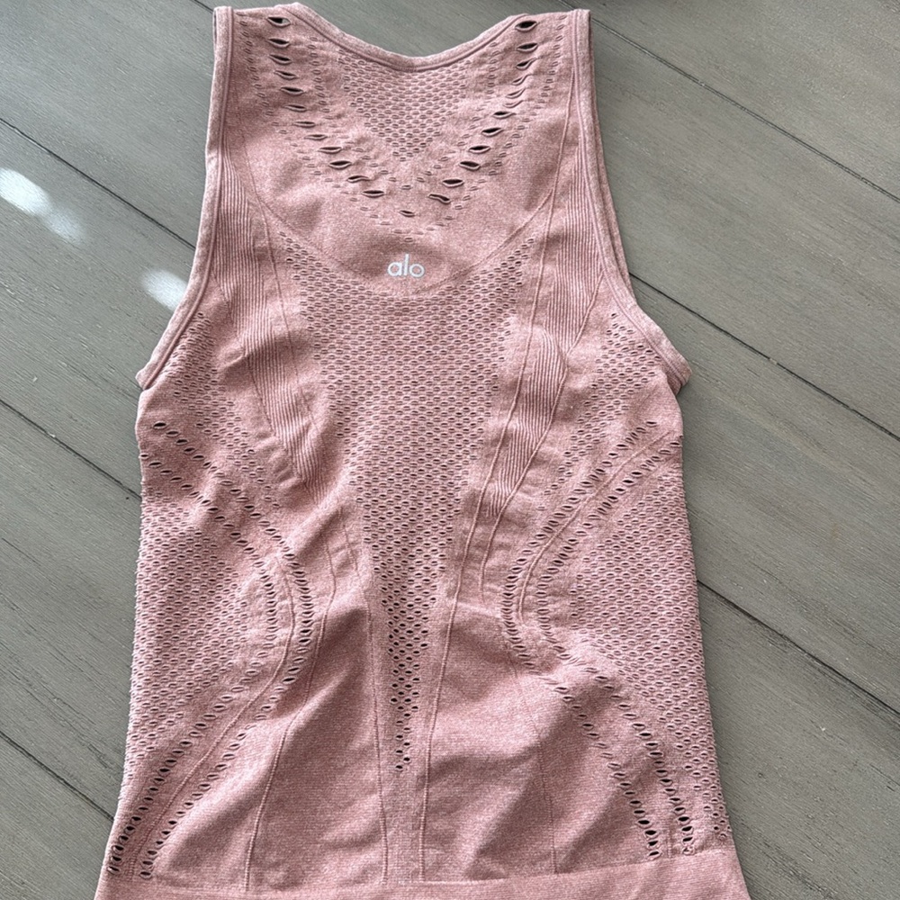 Alo Yoga Lark Tank in Brown/Mauve color